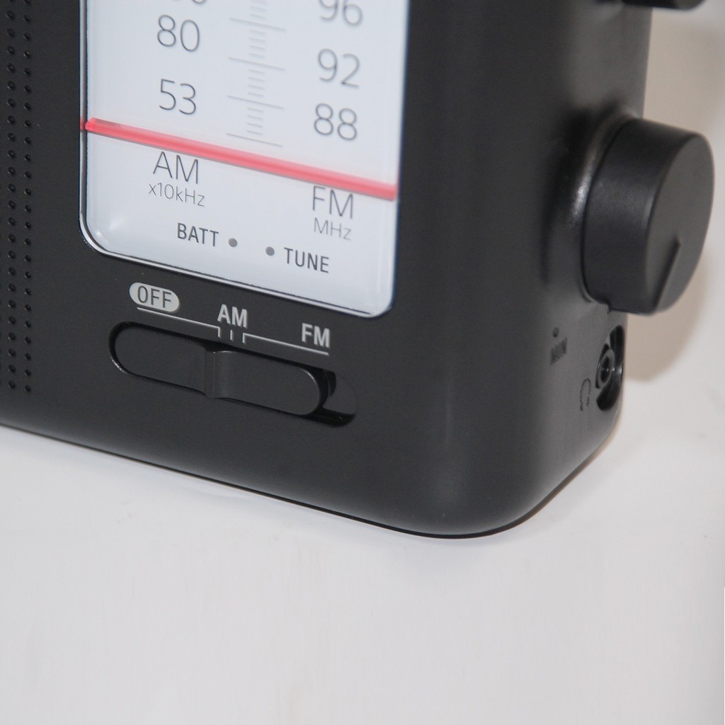 ĐÀI RADIO CHẠY PIN ĐẠI CHUẨN SONY ICF-19