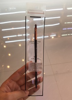 CỌ NHẤN ĐUÔI MẮT VACOSI SMUDGE PRO BRUSH - E09