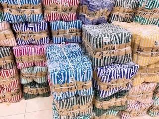 Com bo bộ kẻ HM