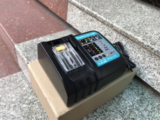 Dock sạc Makita NEW100% từ 7,2-18v dùng điện 220v