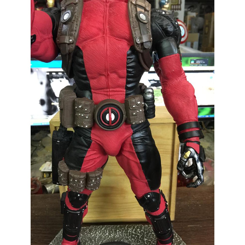 Mô hình Deadpool khổng lồ tỷ lệ 1/4 cao 50cm