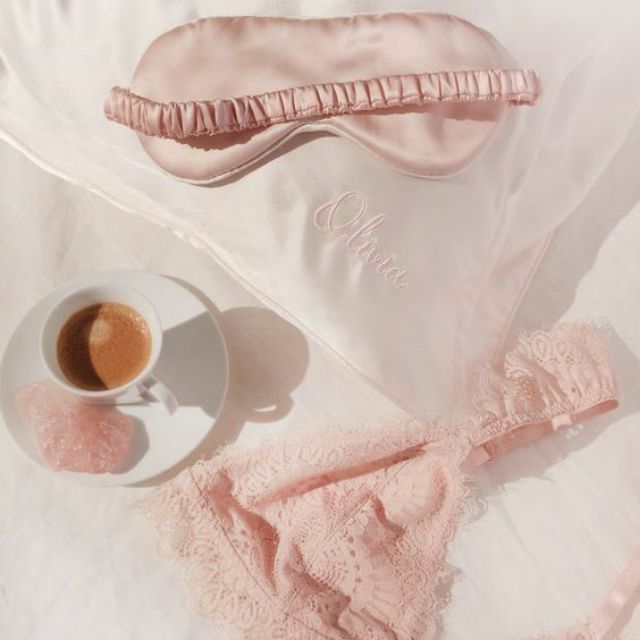Vỏ gối lụa