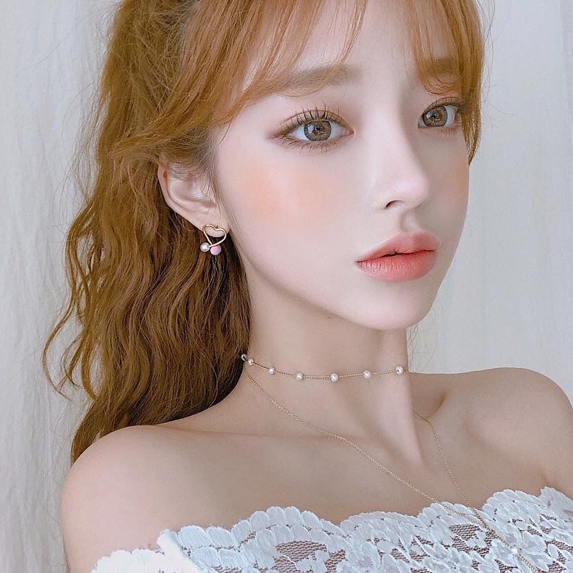 Khuyên Tai Hình Trái Tim Phong Cách Thời Trang 2022 Dành Cho Nữ