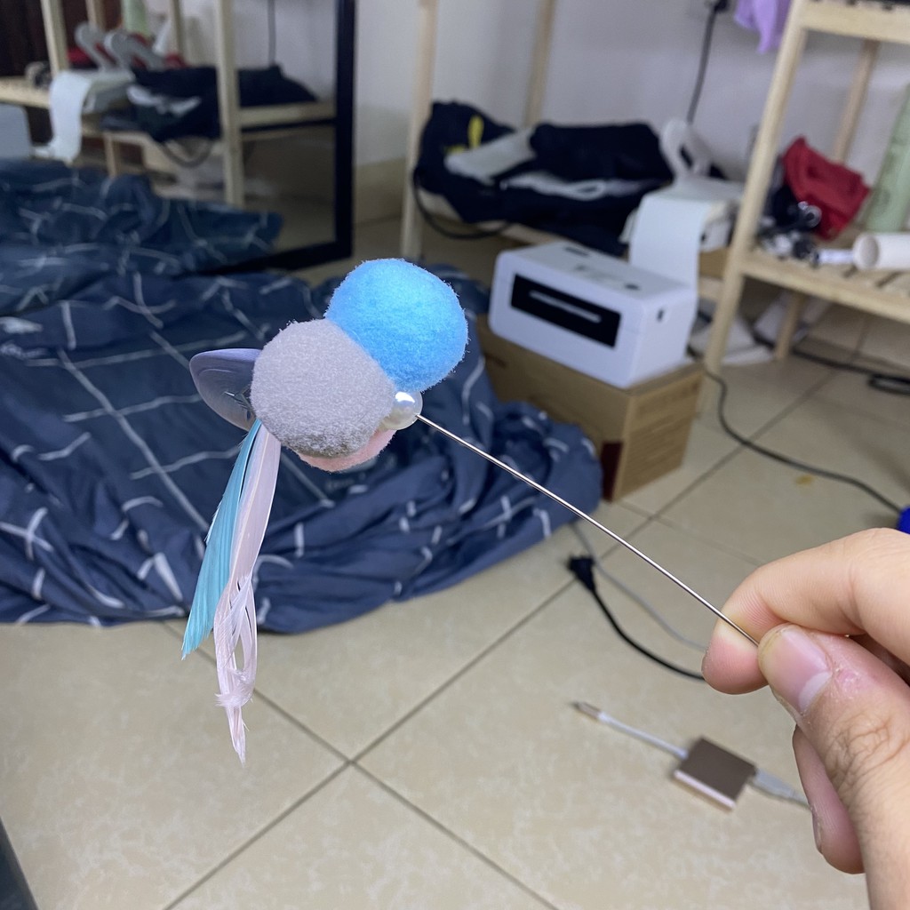 ĐỒ CHƠI CẦN CÂU MÈO BẰNG THÉP CÓ CHUÔNG VÀ LÔNG VŨ