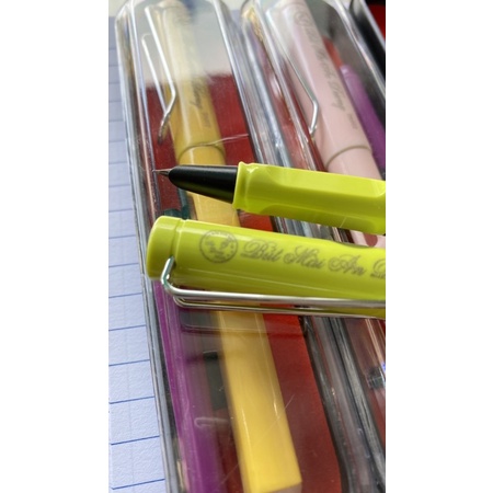 bút máy xoá được ngòi kim tinh TA012(kèm ruột bơm và ống mực xoá được tím)
