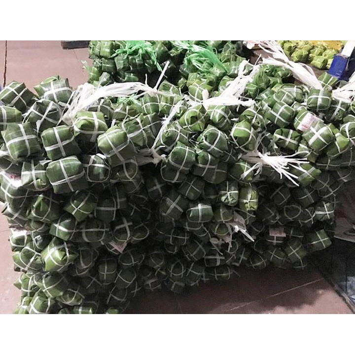 nem chua lai vung lá chùm ruột gói lá 25k/1 chục