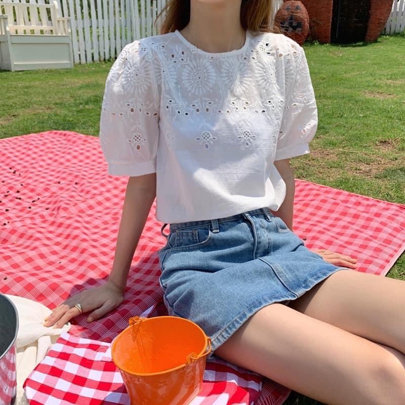 Áo xô trắng ren lỗ | BigBuy360 - bigbuy360.vn