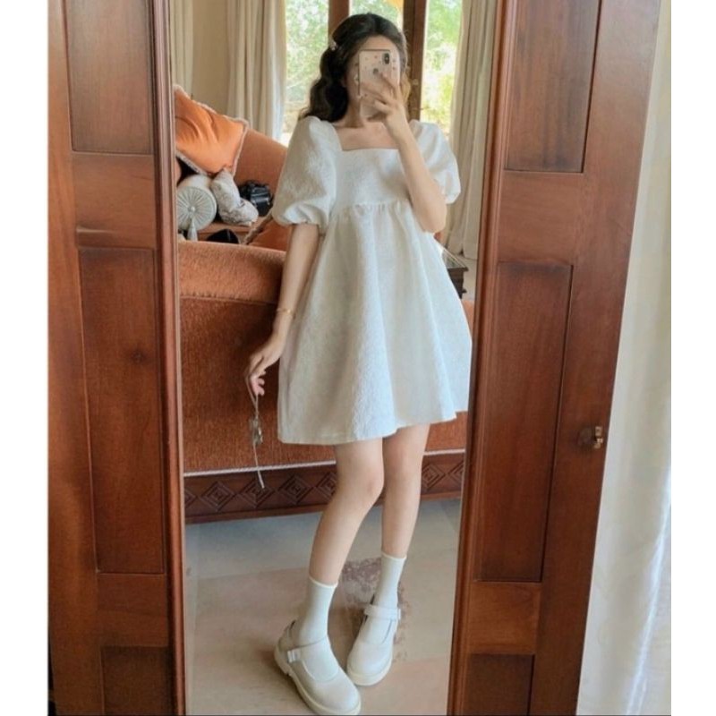 ĐẦM BABYDOLL HỞ LƯNG CHẤT GẤM VÂN NỔI