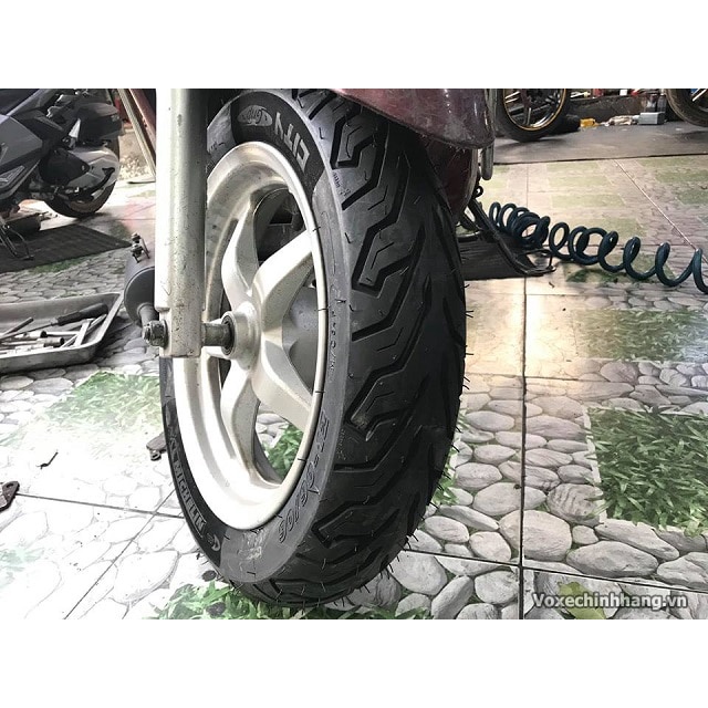 Vỏ lốp xe Michelin City Grip... vỏ ko ruột- giá 1 cái