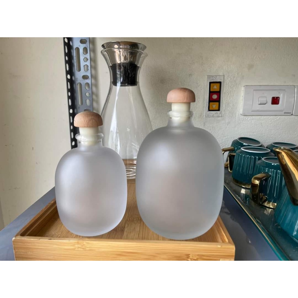 BÌNH THUỶ TINH ĐỰNG ĐỒ UỐNG CÁC LOẠI DUNG TÍCH 500ML, 250ML