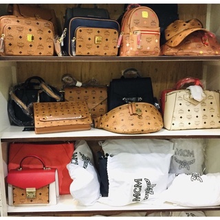 Túi ví si aut mcm da thật-new 500$) hình còn bên cạnh