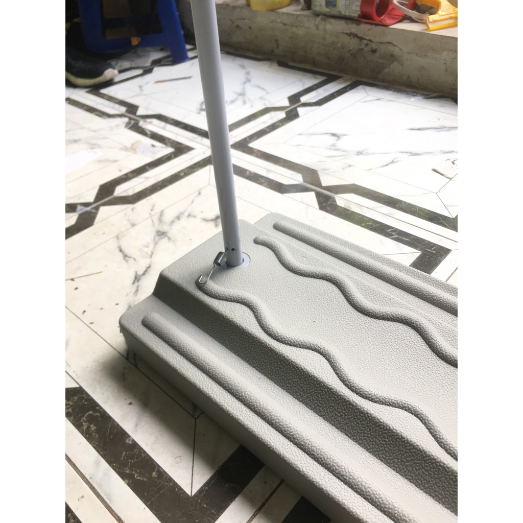 Standee kiểu cửa đế nhựa, khung treo hình ảnh kiểu cửa đế nhựa, kt 80x180cm