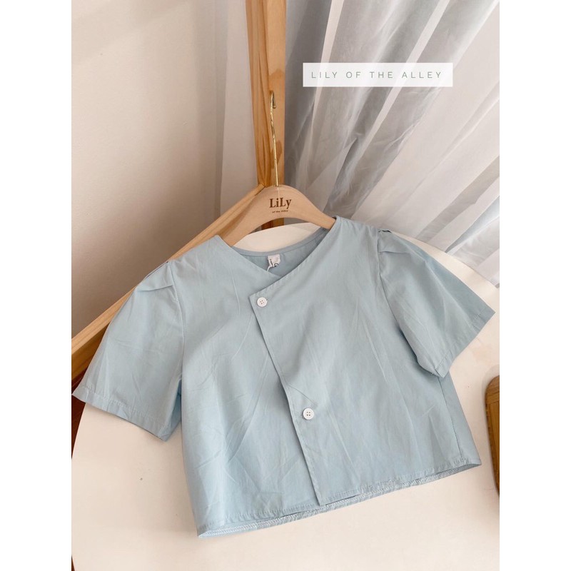 Croptop vạt chéo 2 khuy