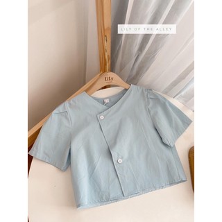 Croptop vạt chéo 2 khuy