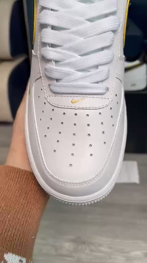 Giày_Nike Air Force 1 vệt đen viền vàng, giày Af1 White Black bản chuẩn đế Air nam nữ full phụ kiện | BigBuy360 - bigbuy360.vn