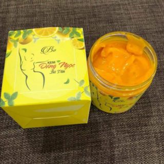 Kem tan mỡ dáng ngọc bà vân