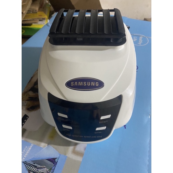 TỦ SẤY QUẦN ÁO CÓ ĐIỀU KHIỂN TỪ XA SẤY SIÊU NHANH