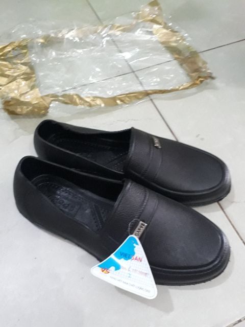 giày xây màu đen loại đẹp
