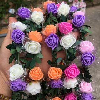 Vòng hoa đội đầu