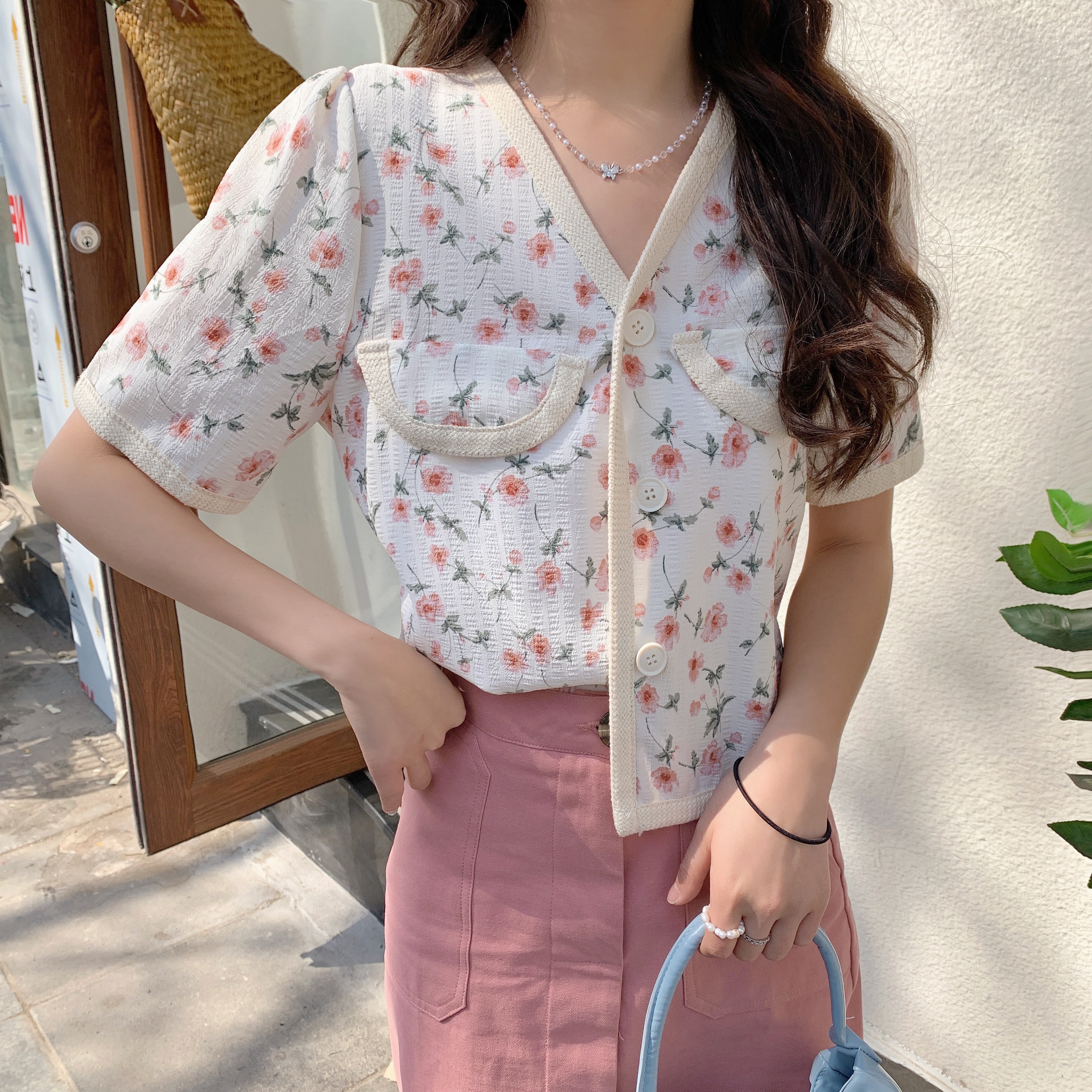 Áo Croptop Tay Ngắn Hoạ Tiết Hoa Đáng Yêu Theo Phong Cách Hàn Quốc | BigBuy360 - bigbuy360.vn