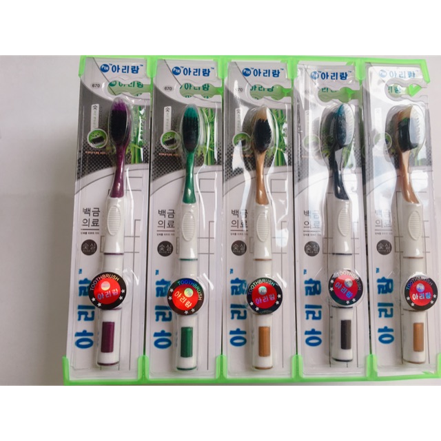 1 khay bàn chải hàn quốc 670