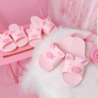 Dép lợn hồng