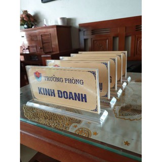 kệ mica để bàn