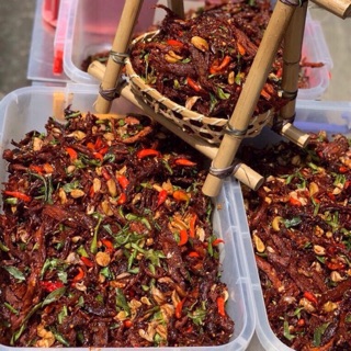 Khô bò đập lá chanh