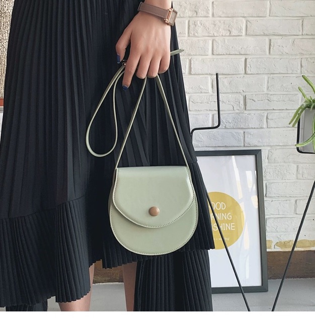 Túi da trơn bán nguyệt cúc tròn vintage hottrend