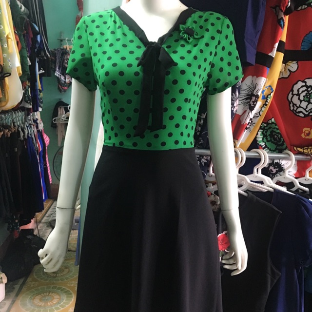 Váy chấm bi dáng xoè