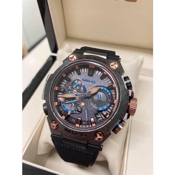 Đồng hồ nam cao cấp nhất MRG-B2000R-1A