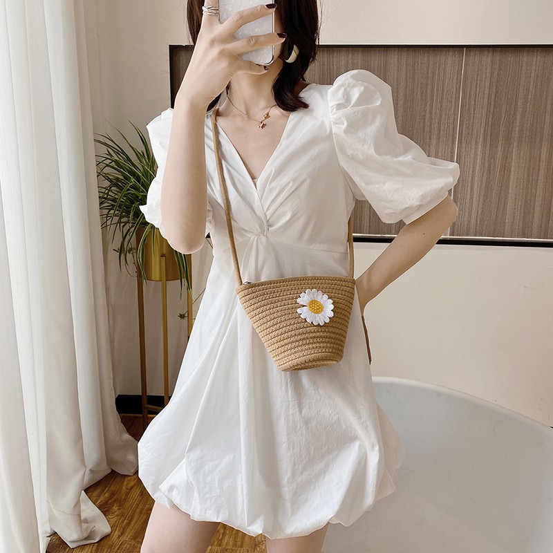 Túi Đeo Chéo Đan Lát Hình Hoa Cúc Thời Trang Cho Nữ