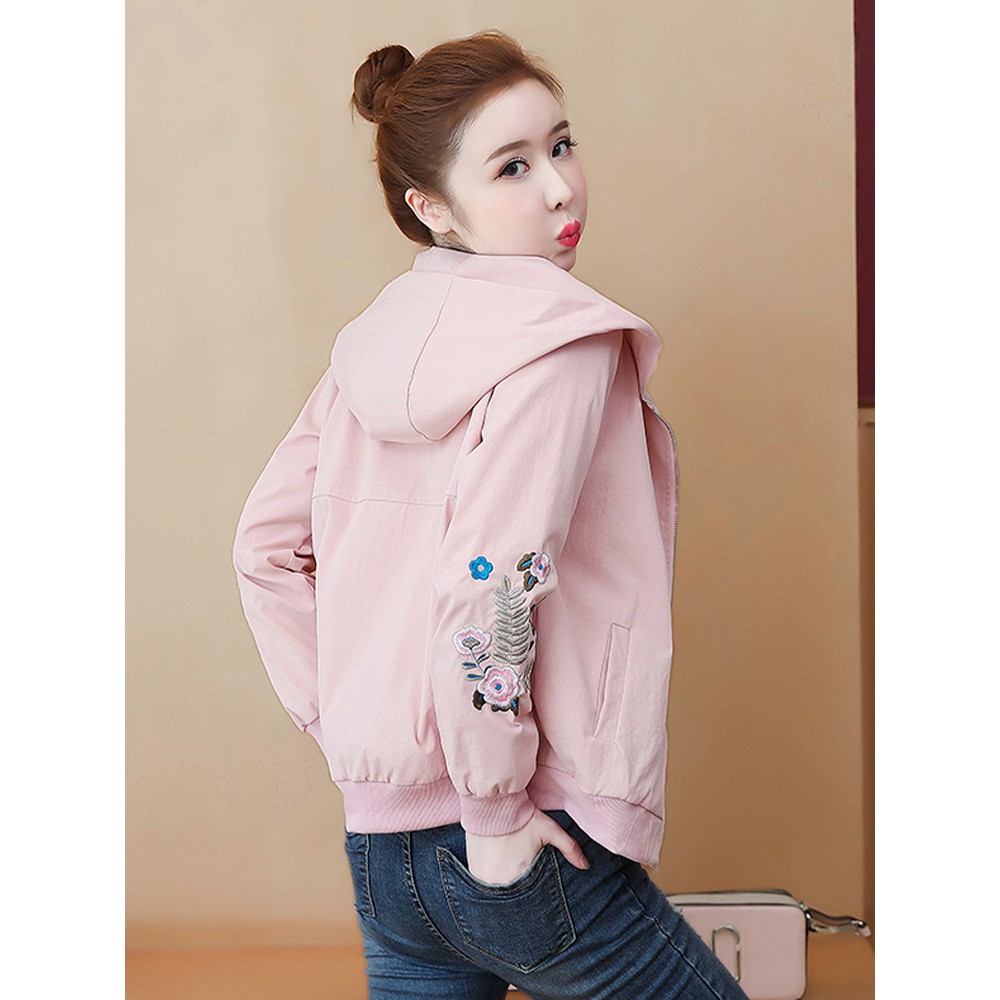 Áo bomber nữ có mũ thêu hoa ở tay nữ tính size 40-65kg (Hàng oder chuẩn hình 100%)240820 | BigBuy360 - bigbuy360.vn