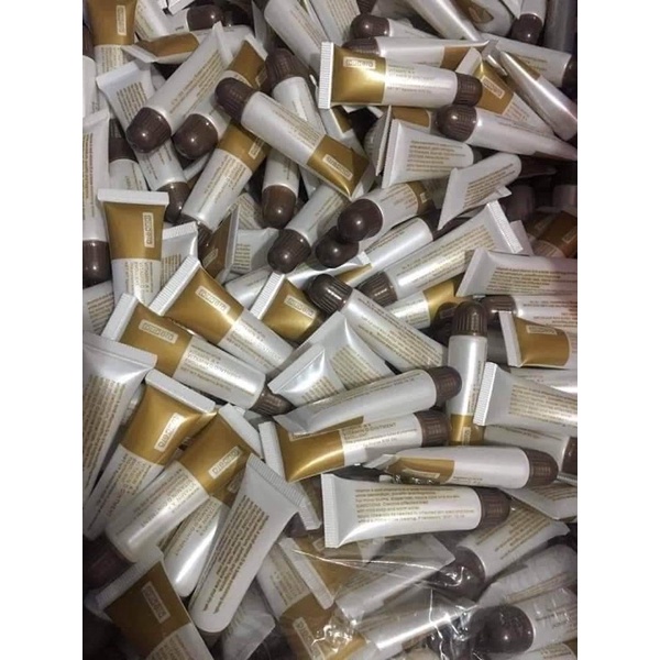 Dưỡng tuýp VITAMIN AD sau xăm.