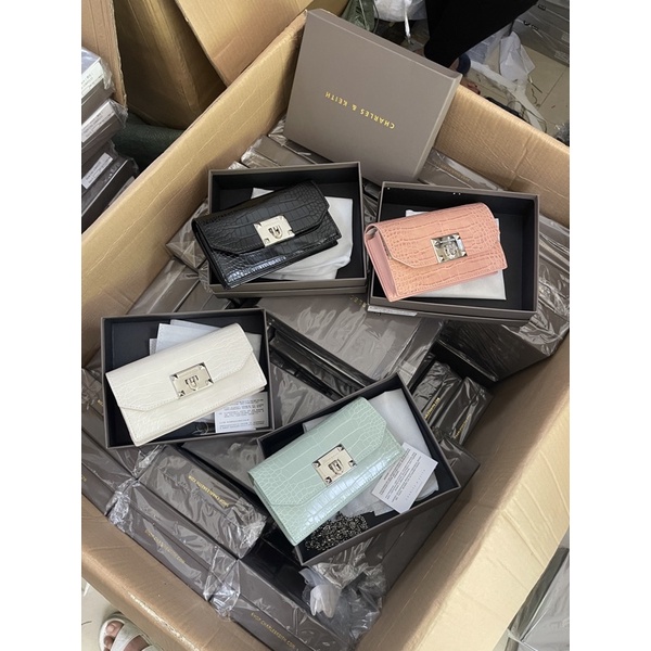 Ví CnK 4 đinh đeo chéo Fullbox•0133