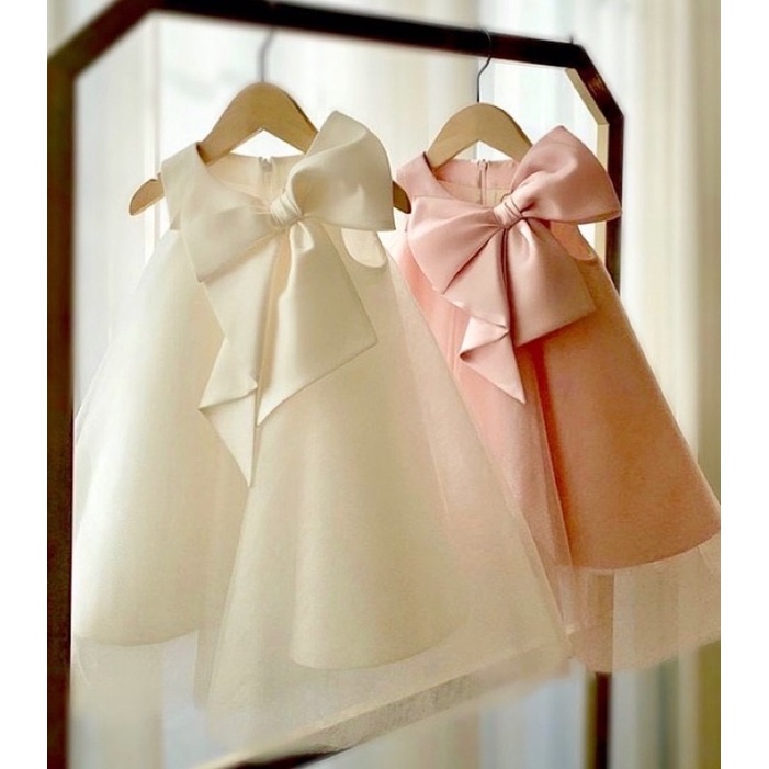 ĐẦM CÔNG CHÚA CHO BÉ NƠ VAI