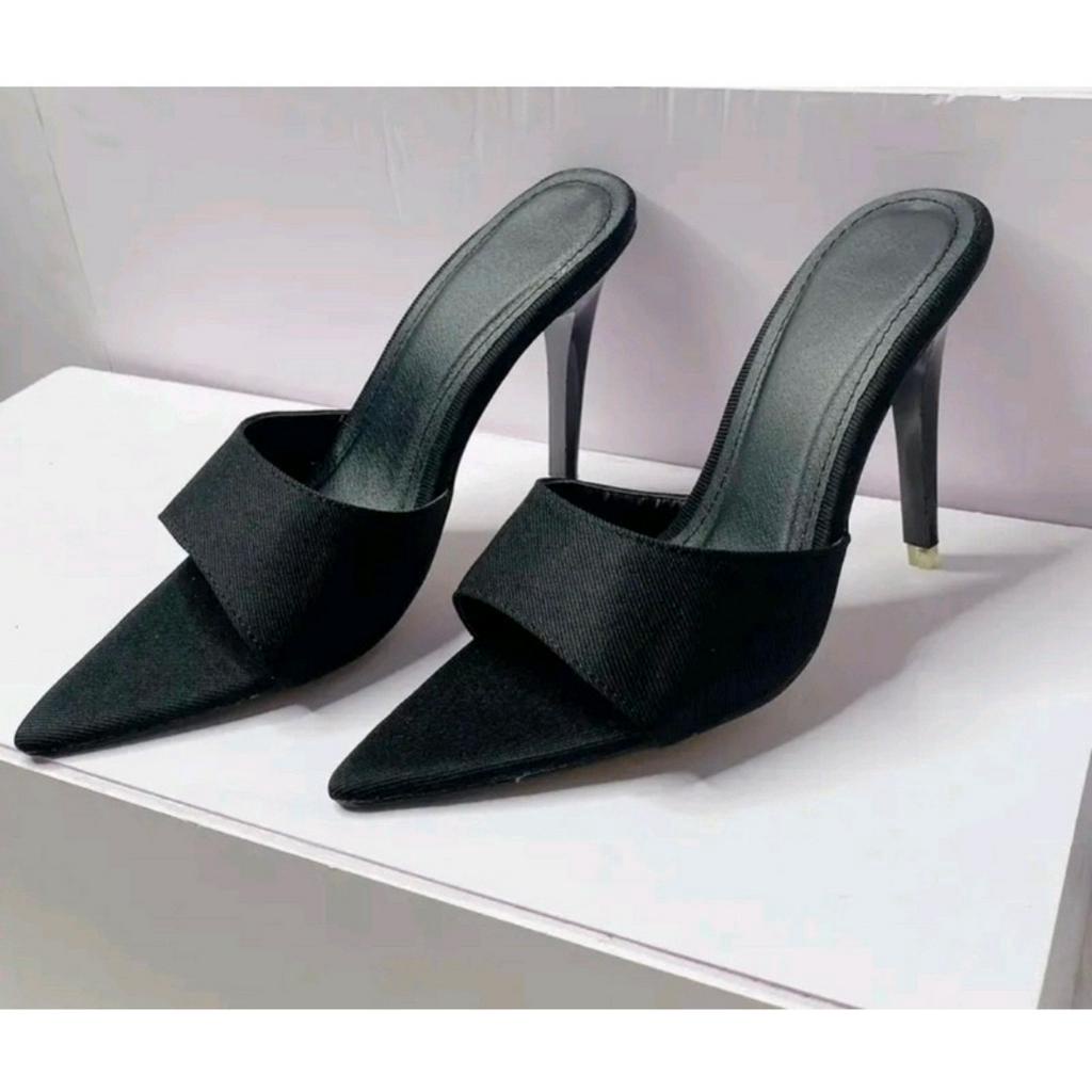 Giày gót nhọn vải rin 9cm.