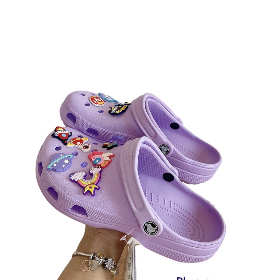 Tặng 12 sicker dép crocs classic cho nam và nữ nhiều mầu , mẫu cổ điển đi mọi thời đại size 35 36 37 38 39 40 41 42 43 4
