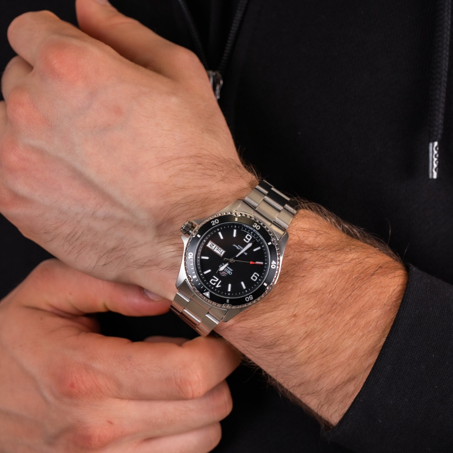 Đồng hồ cơ nam Orient FAA02001B9 mặt kính cứng chống va đập, chống nước 10 ATM, dây thép không gỉ cao cấp chính hãng