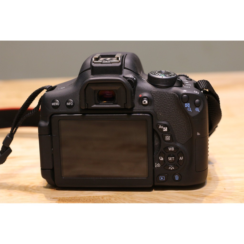 Máy ảnh Canon 750D kèm kit like new