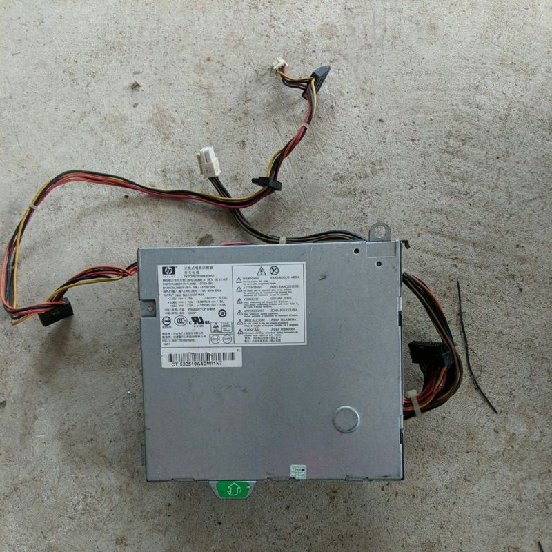 Bộ nguồn máy tính công suất thực tháo máy.