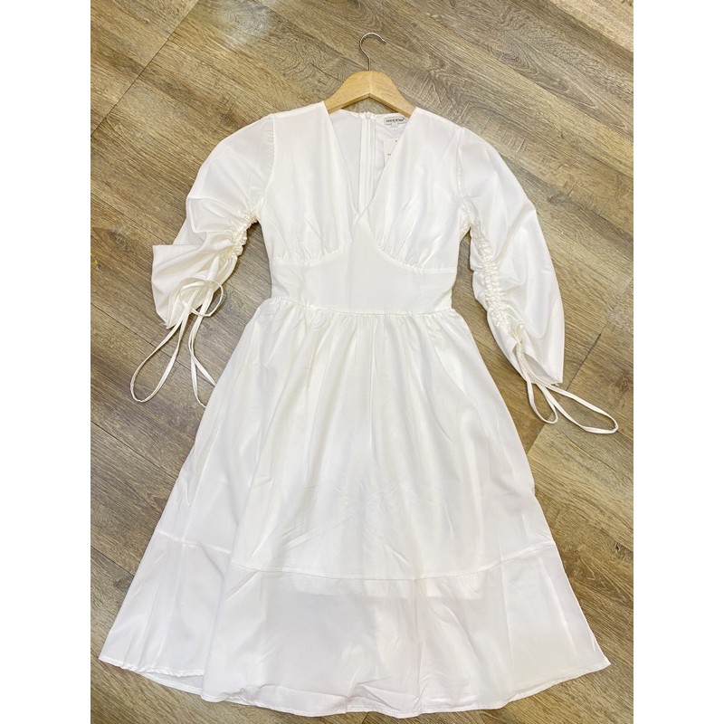 Đầm nữ trắng dễ thương mochi dress chât vải đẹp may 2 lớp | BigBuy360 - bigbuy360.vn