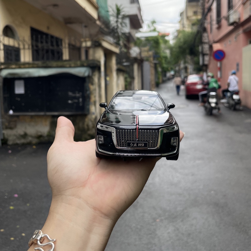 Xe mô hình ô tô HONGQI H9 tỷ lệ 1:24 khung hợp kim mở full cửa capo cốp sau có đèn âm thanh cót chạy đà