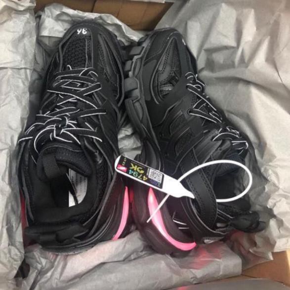 X 𝐒𝐀𝐋𝐄 salle Tốt Nhất (SẴN 1:1) GIÀY BALENCIAGA TRACK 3.0 CÓ ĐÈN LED Xịn Xò new new new . 2020 K ! : new . ⁹ * : < / =