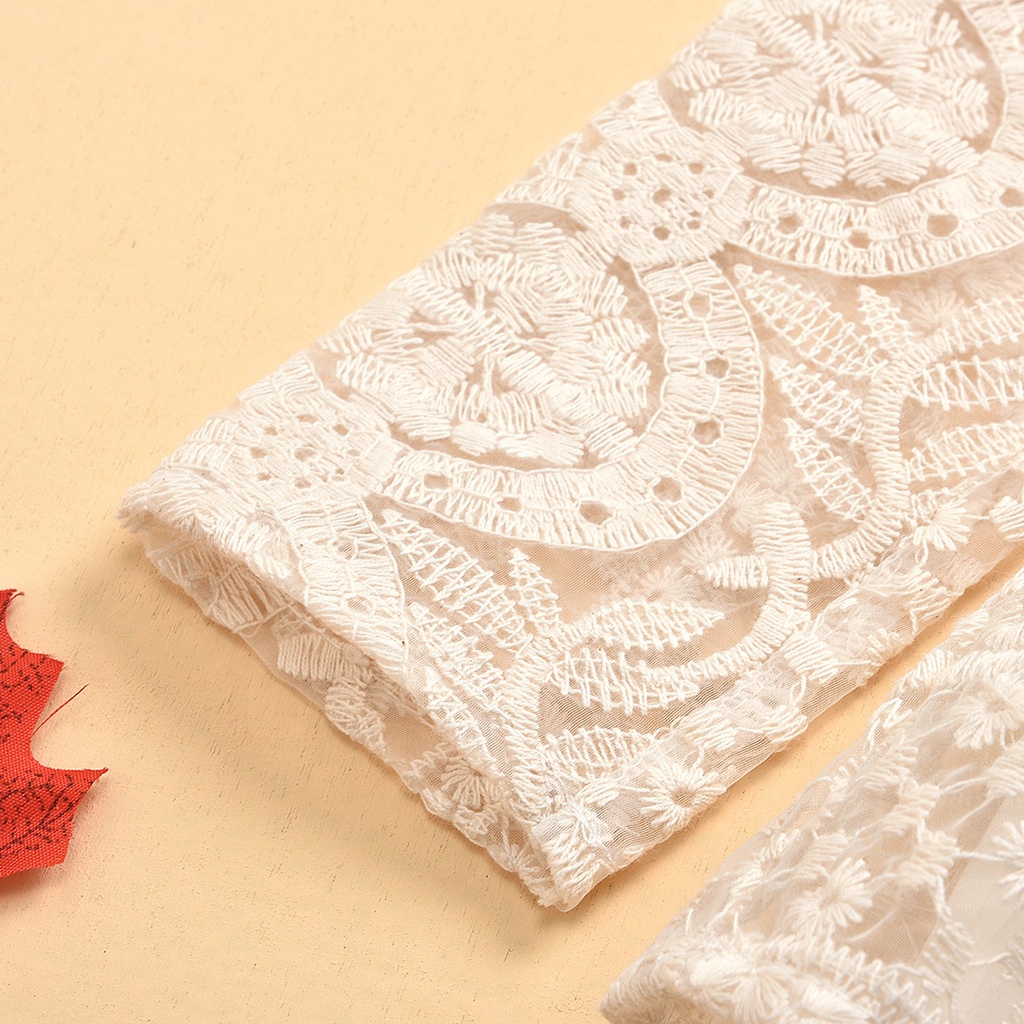 Áo liền quần phối ren xinh xắn điệu đà cho bé gái sơ sinh