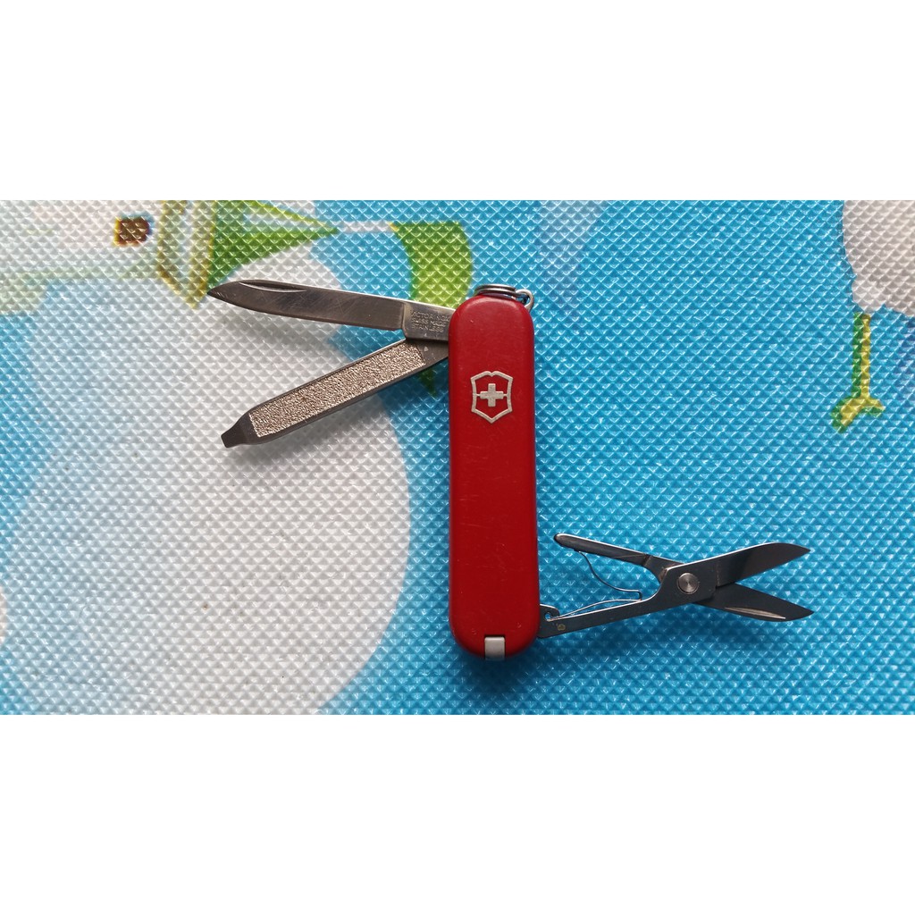 Dao đa năng Victorinox Classic cũ