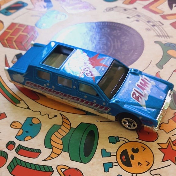 Xe Mô Hình Hot Wheels Limozeen Loose