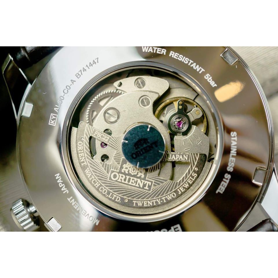 Đồng hồ nam ORIENT AUTOMATIC FAL00006W0 mang tới vẻ thanh lịch, nhẹ nhàng mà không kém phần trẻ trung.