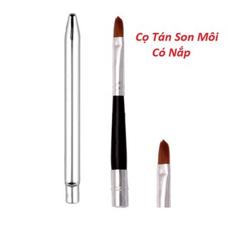 Cọ Môi Cao Cấp Có Nắp Đậy