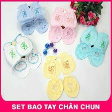 Bao tay chân sơ sinh (1 set gồm 1 bộ bao tay và 1 bộ bao chân)